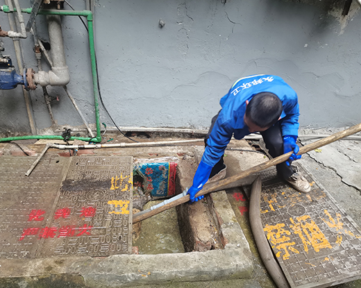 水满乡清掏化粪池